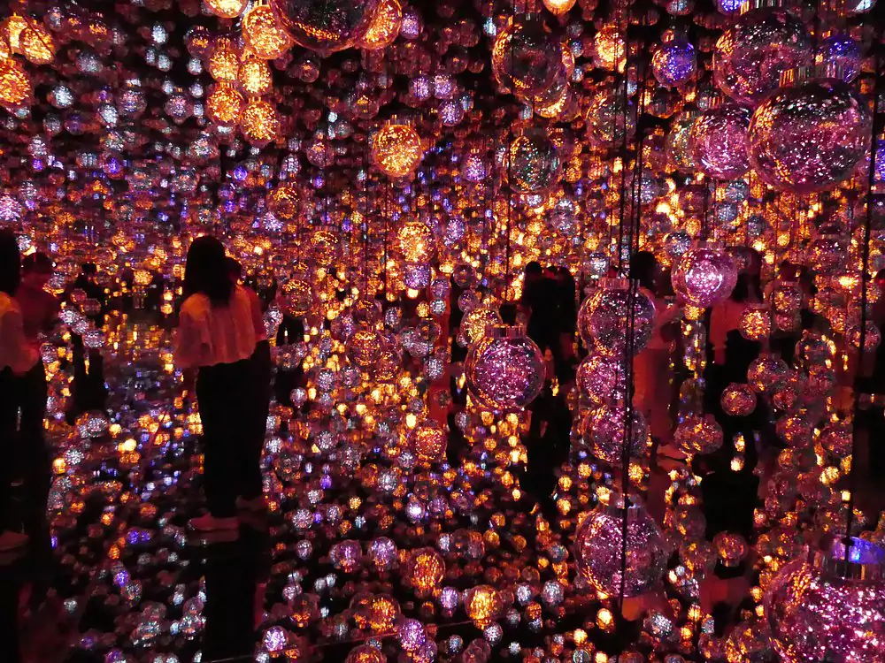 teamLab Borderless